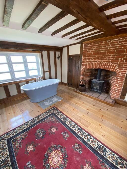 A Newly Renovated, Cosy Escape In The Beautiful Shepherd'S Cottage Dereham Екстер'єр фото